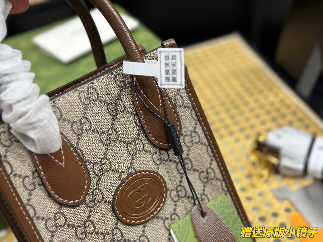 GUCCI BAG 208