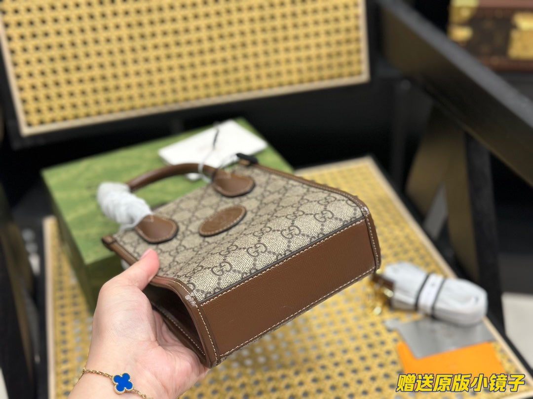 GUCCI BAG 208