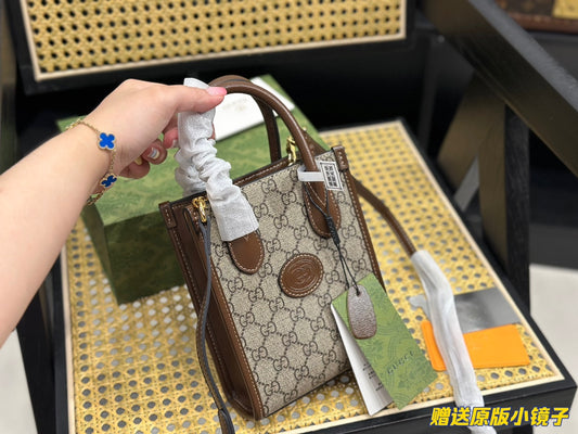 GUCCI BAG 208