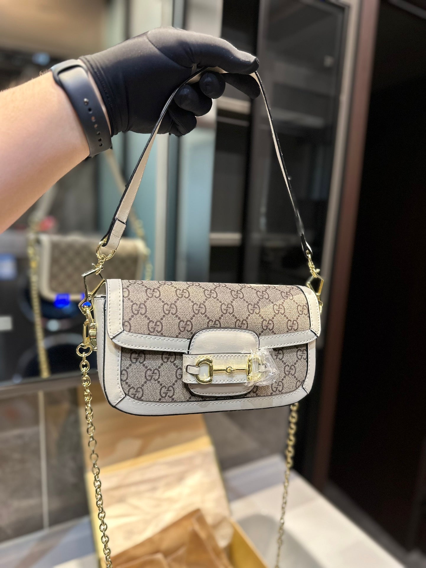 GUCCI BAG 211