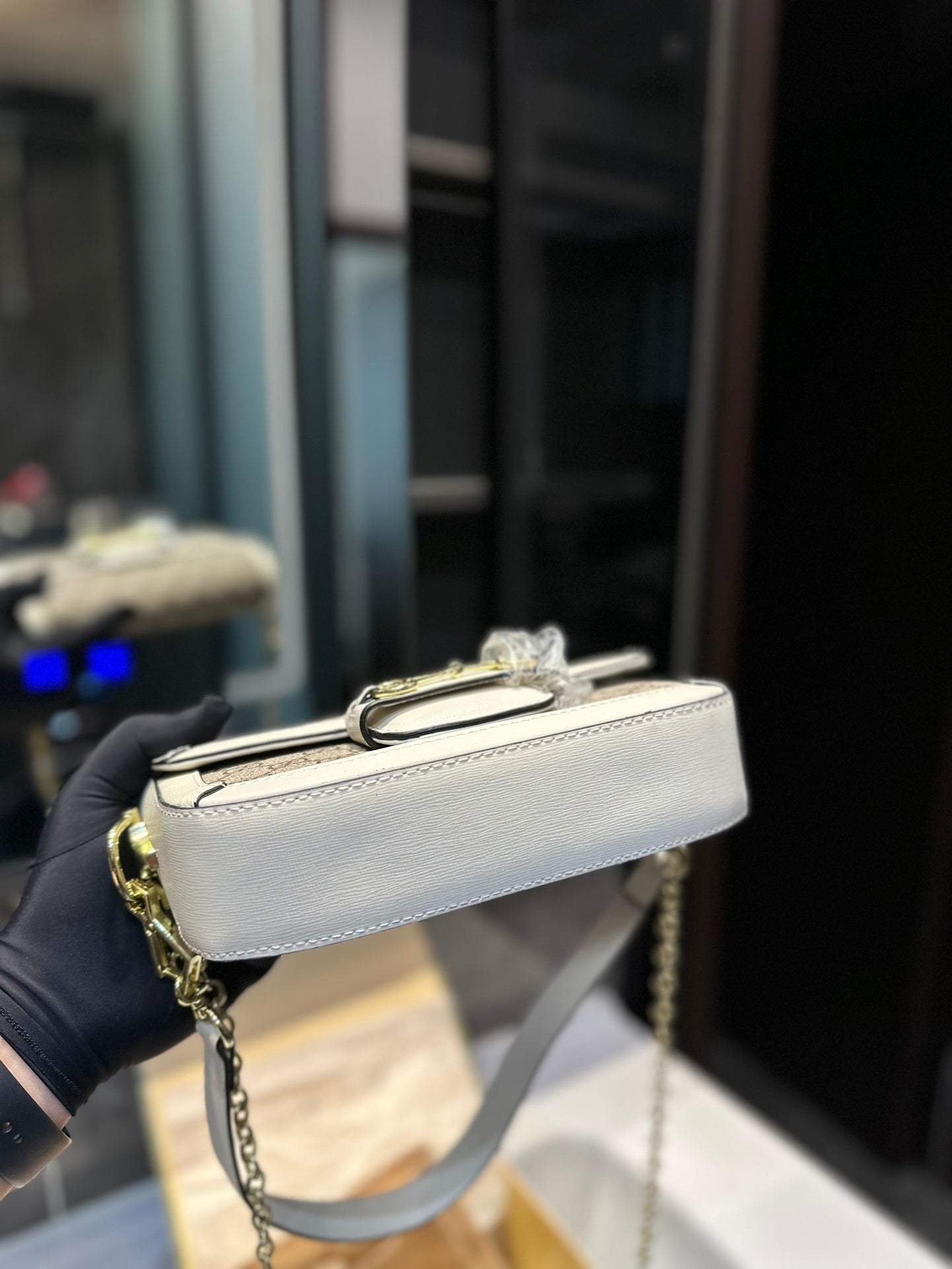 GUCCI BAG 211
