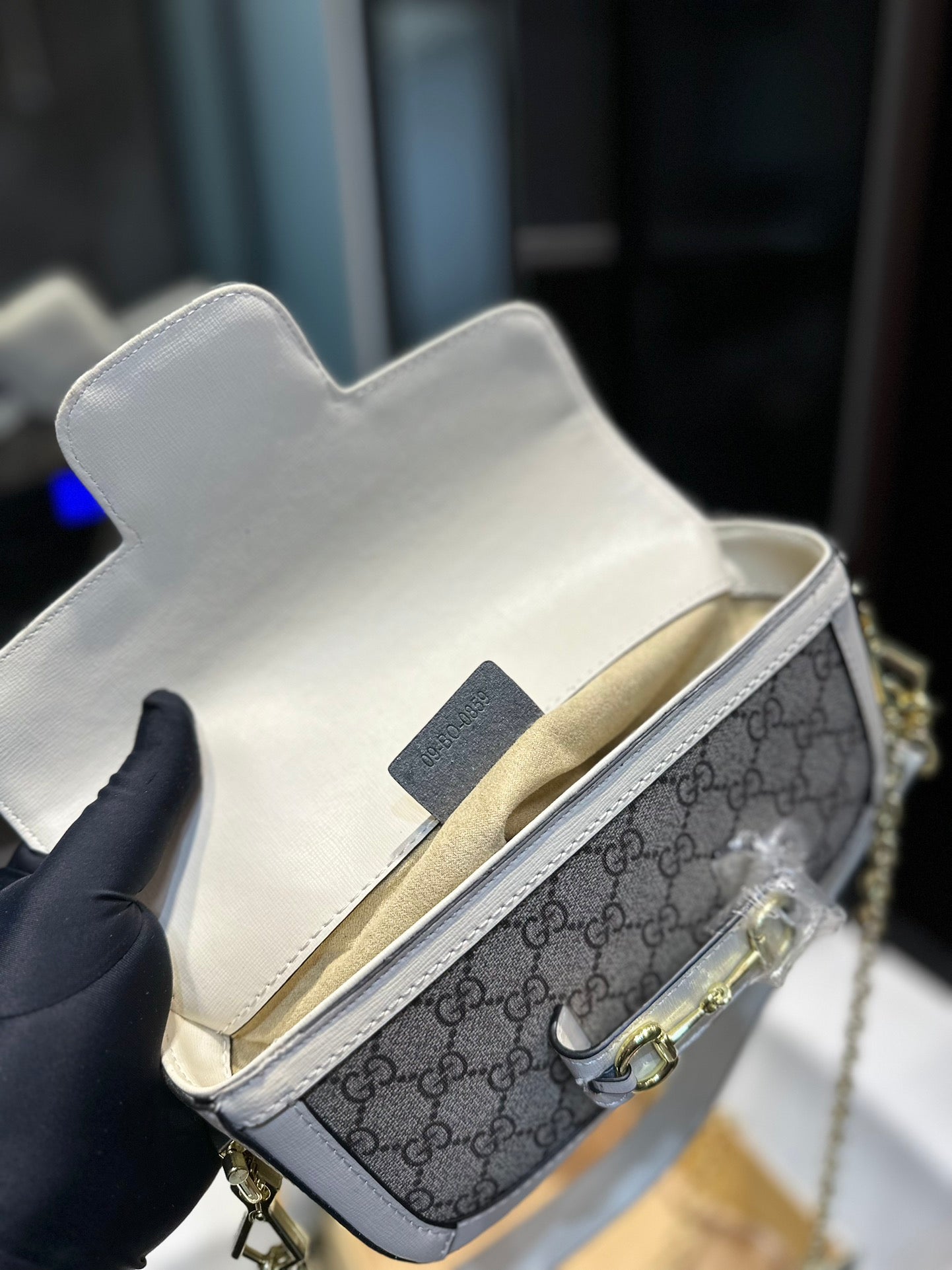 GUCCI BAG 211