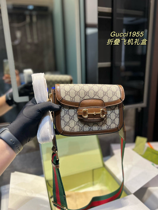 GUCCI BAG 220