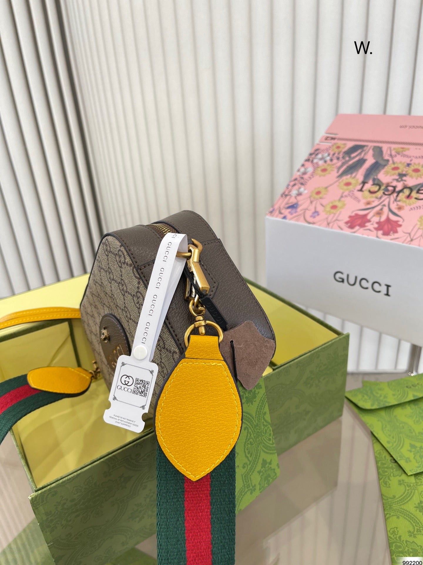 GUCCI BAG 251