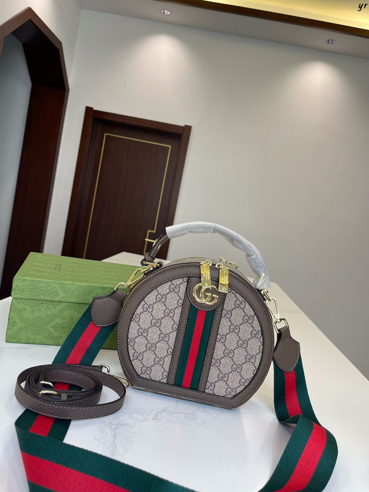 GUCCI BAG 274