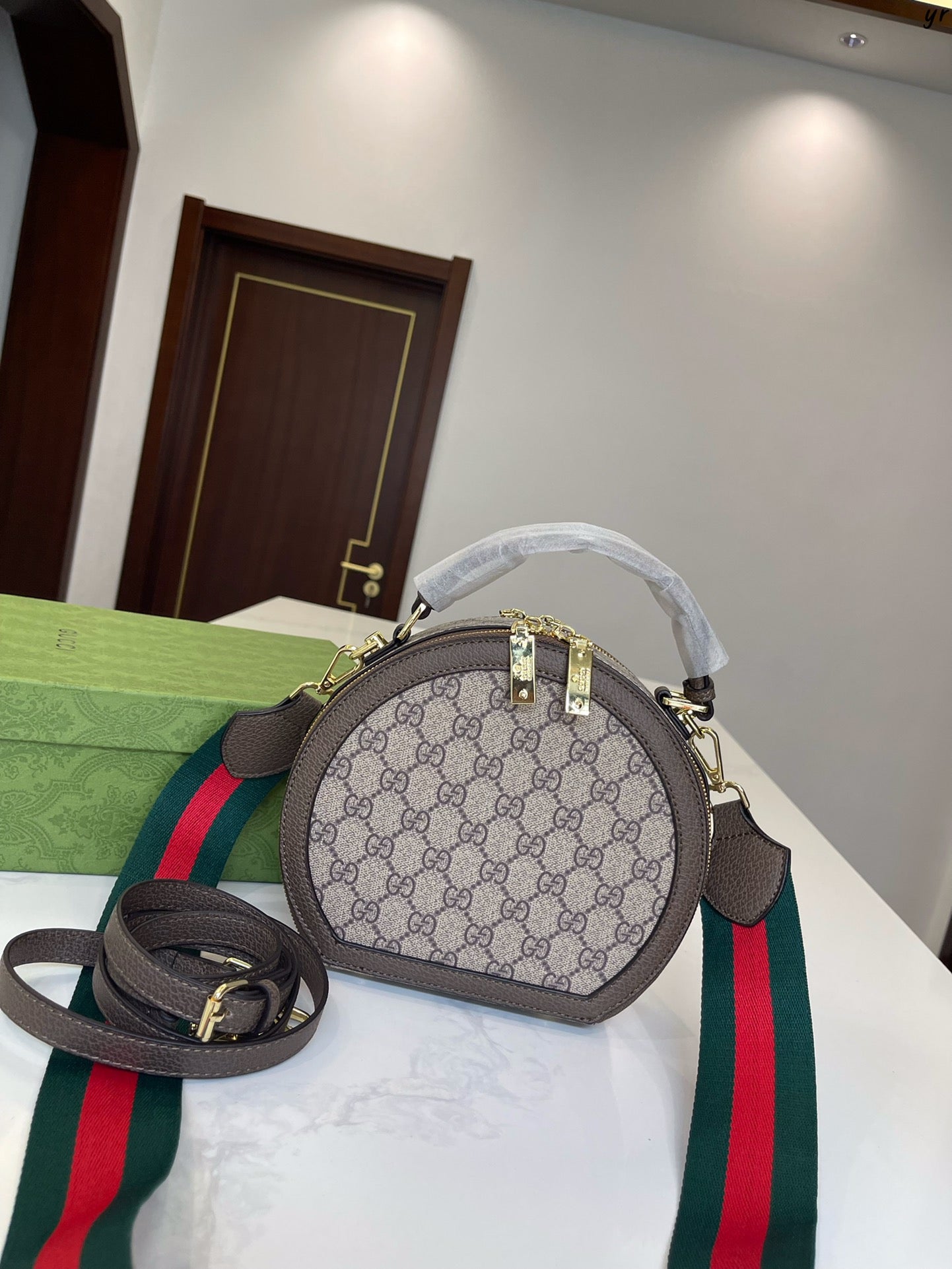 GUCCI BAG 274