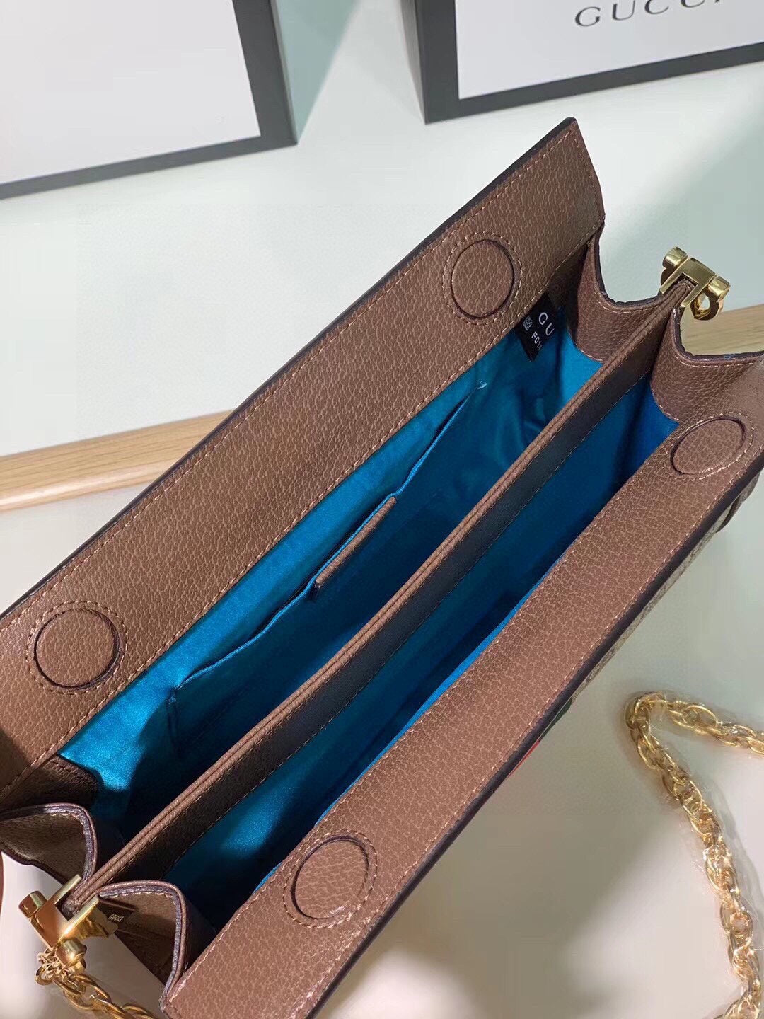 GUCCI BAG 284