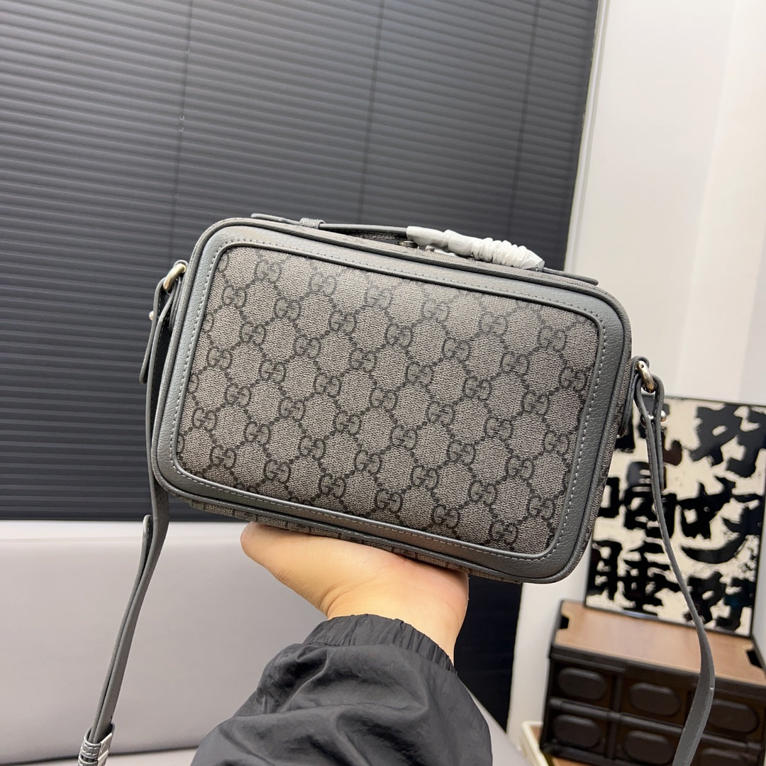 GUCCI BAG 305