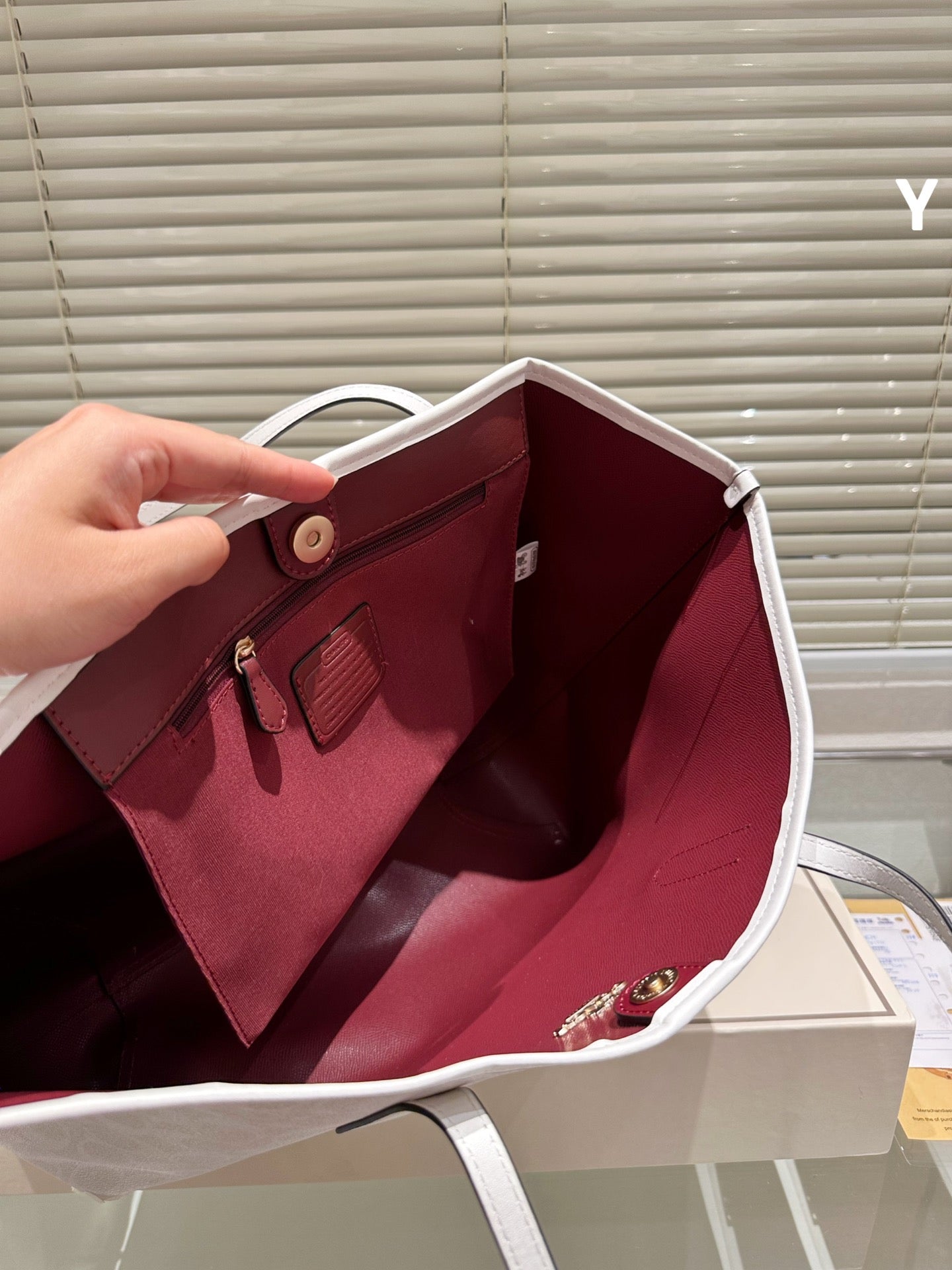 Co-BAG644