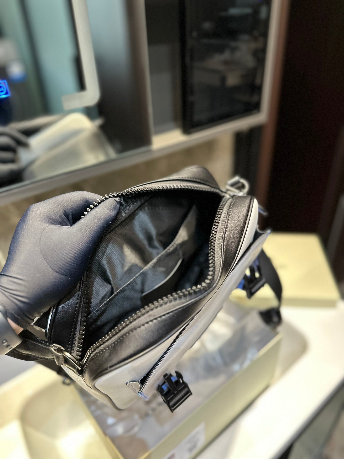 Co-BAG578
