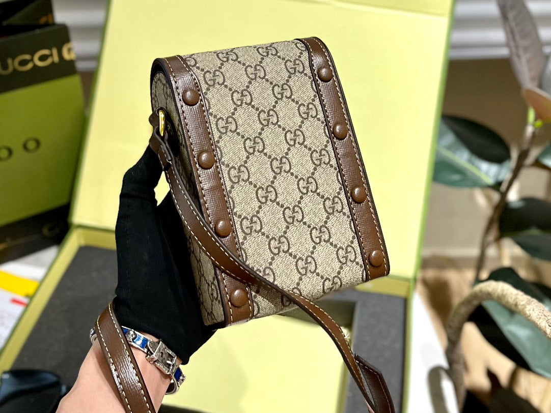 GUCCI BAG 321
