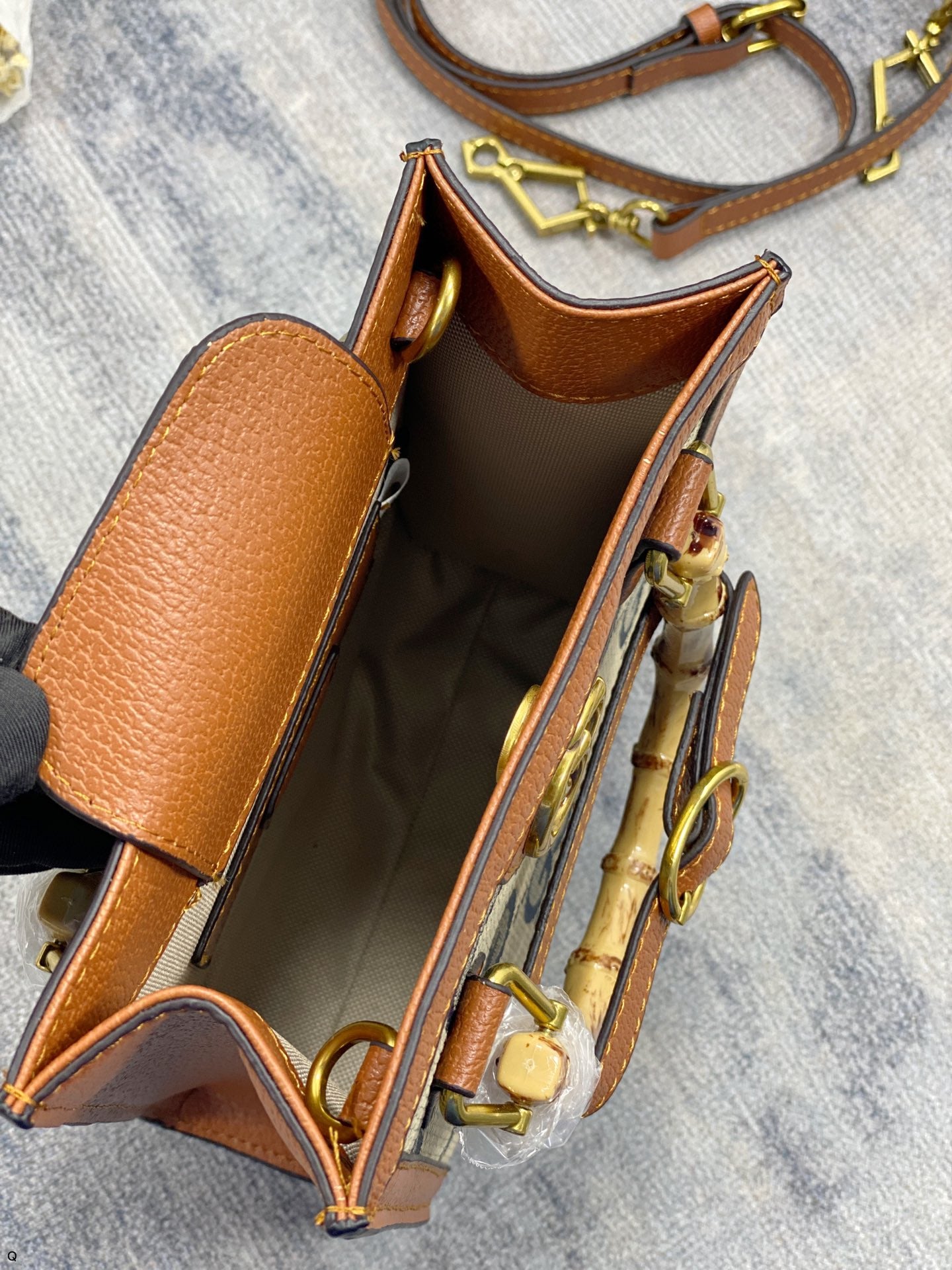 GUCCI BAG 339