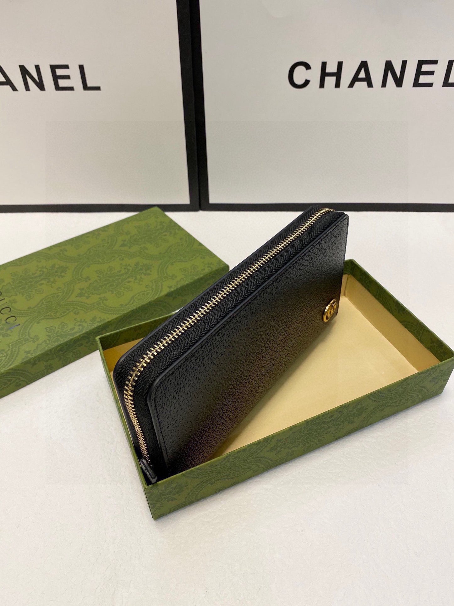 GUCCI BAG 348