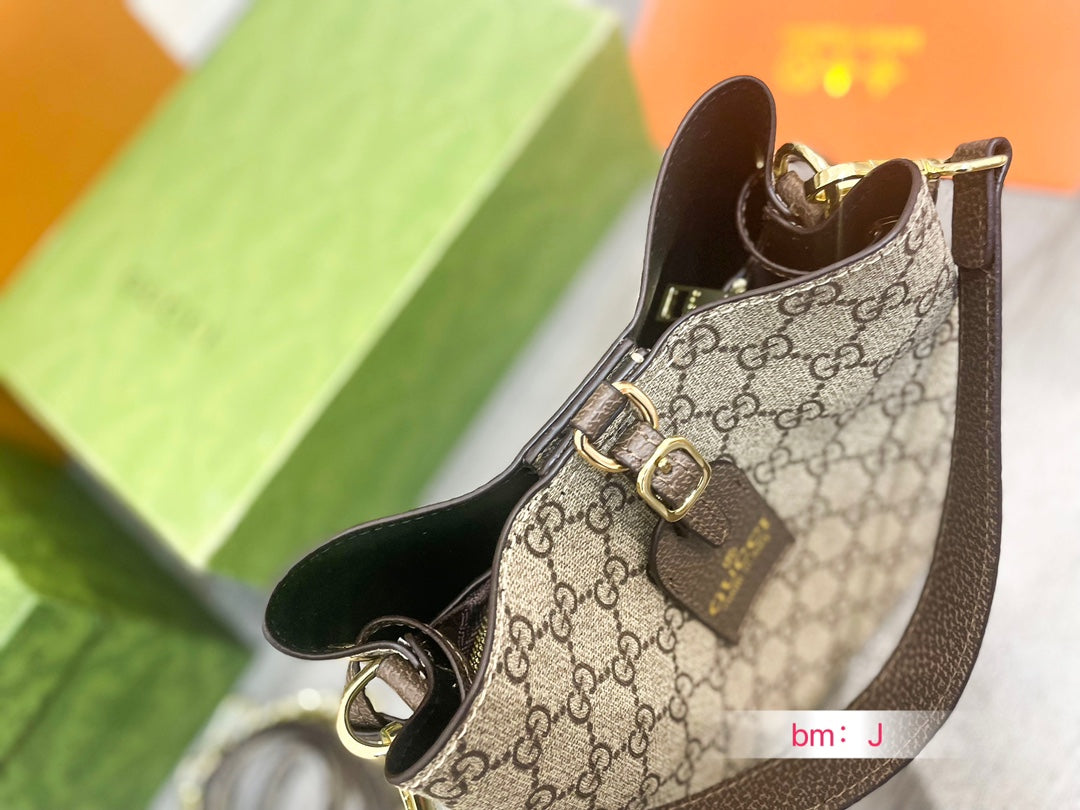 GUCCI  BAG  353