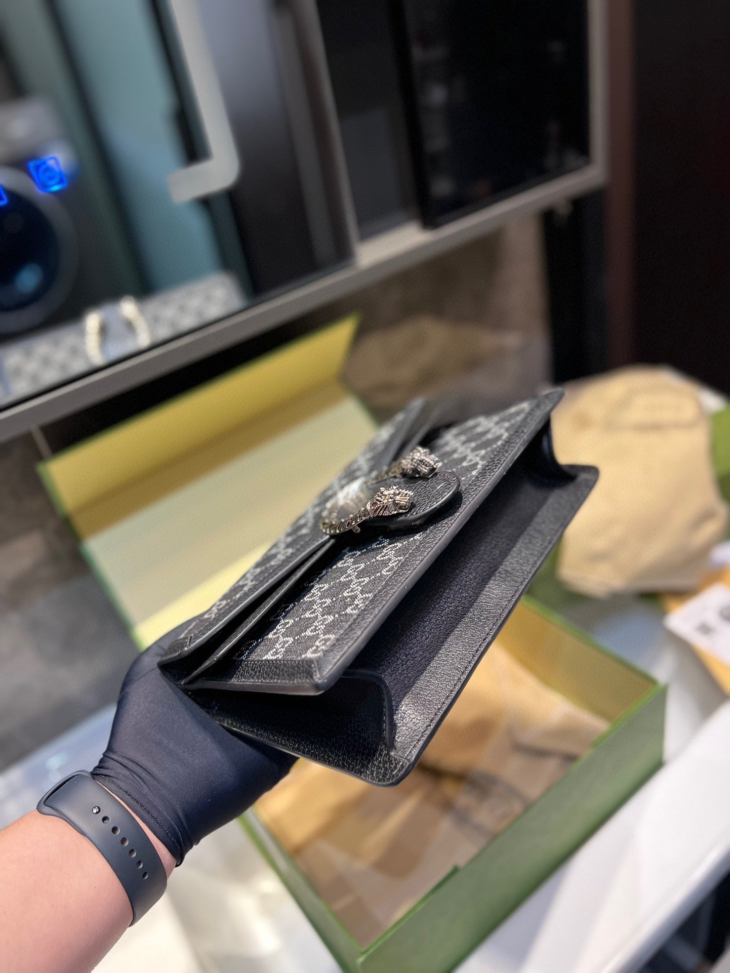 GUCCI BAG 367-1