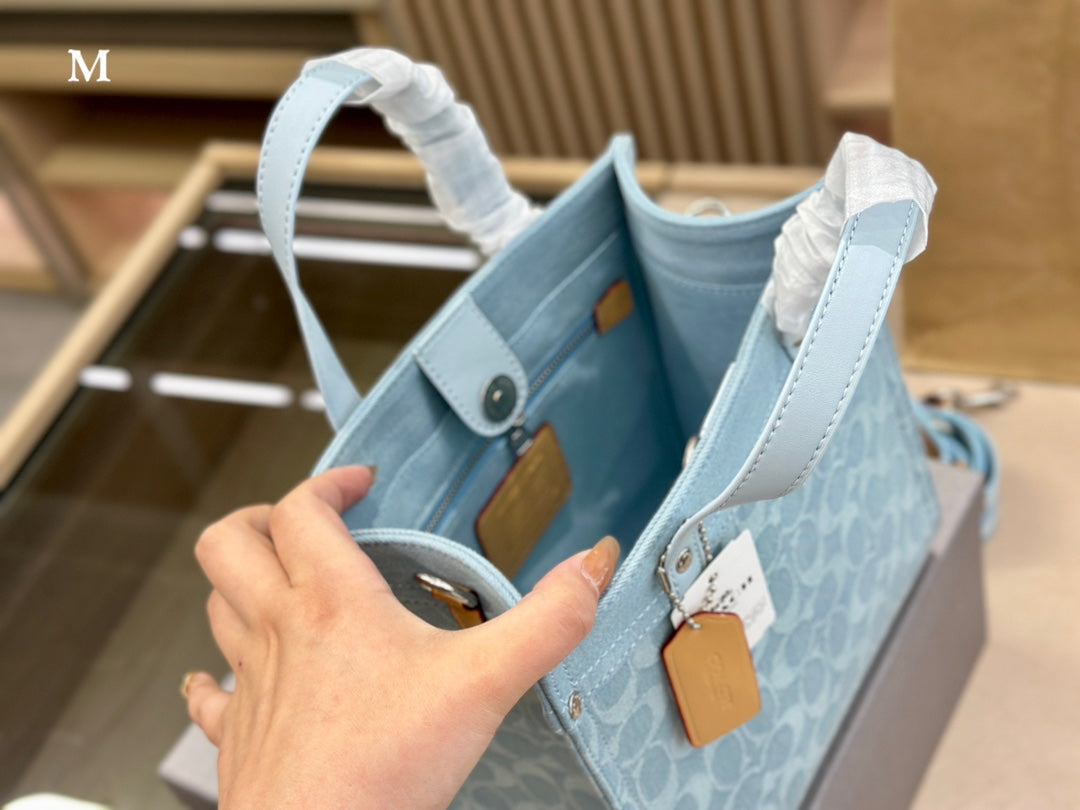 Co-BAG657