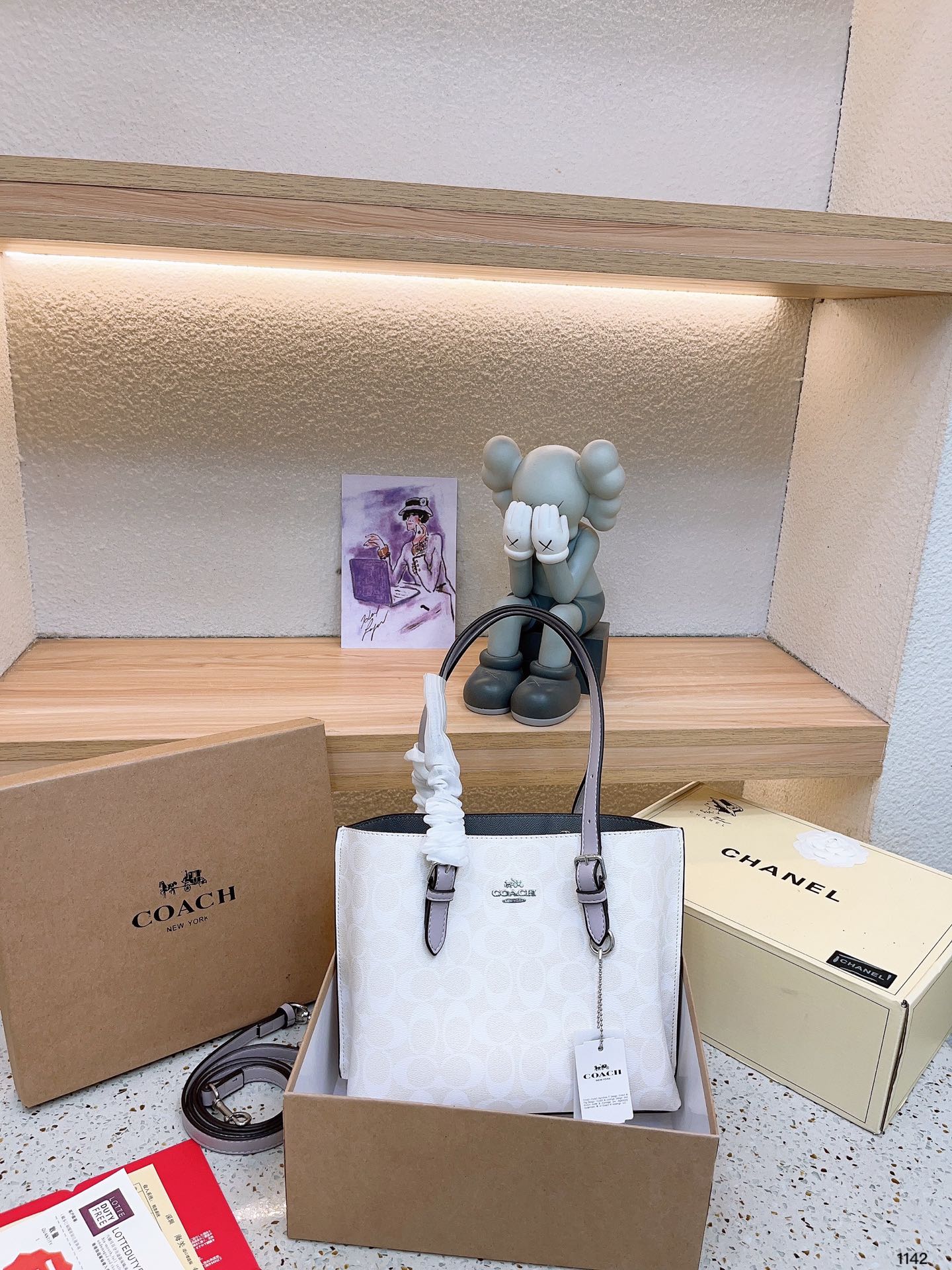 Co-BAG589