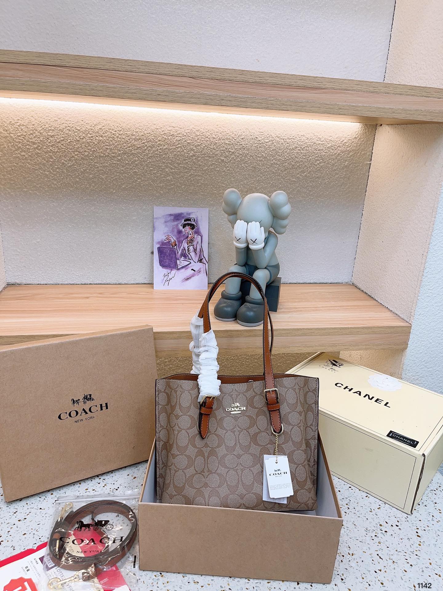 Co-BAG589