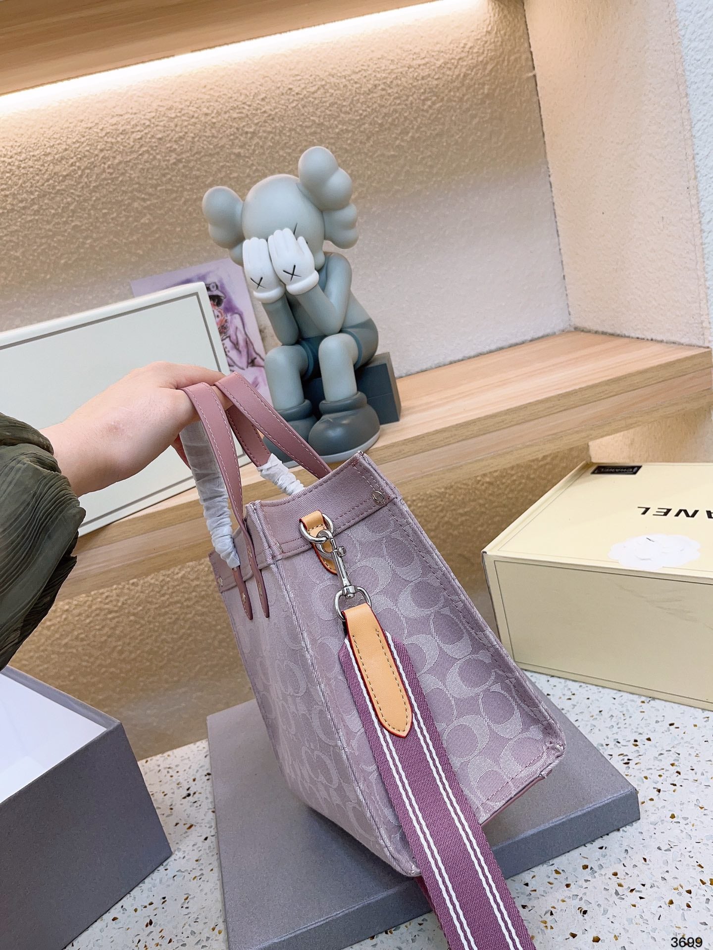 Co-BAG662