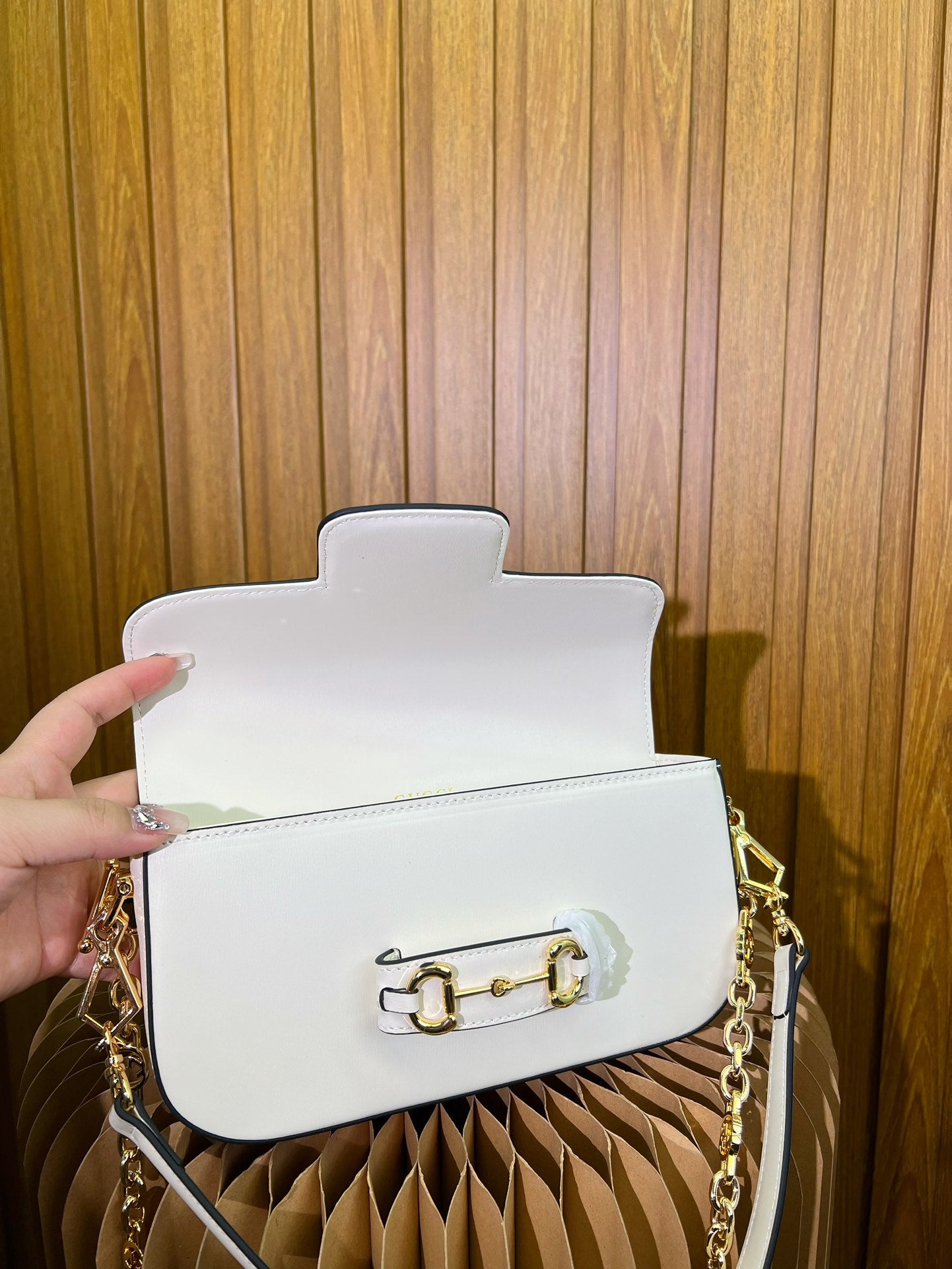 GUCCI BAG 372