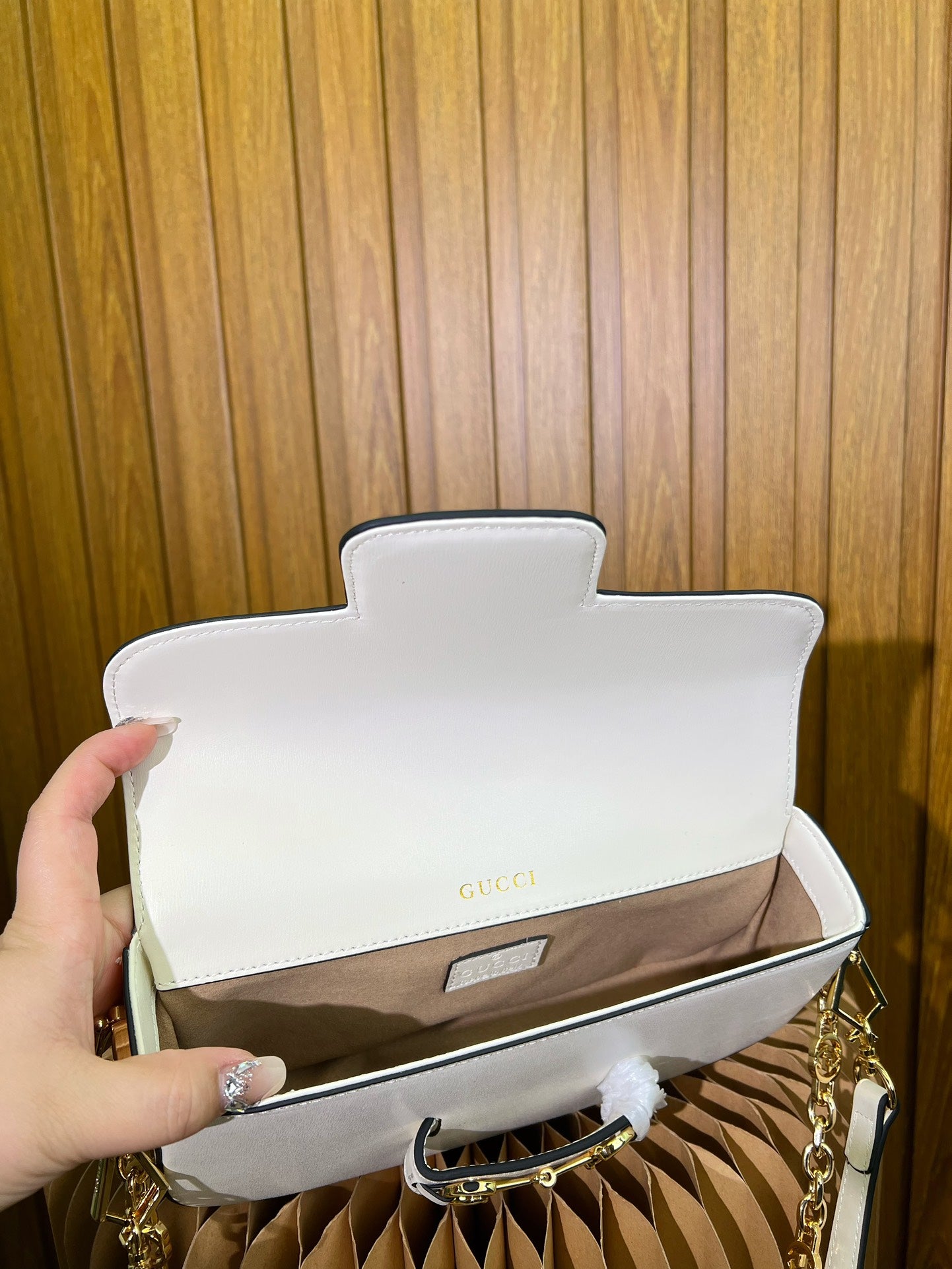 GUCCI BAG 372