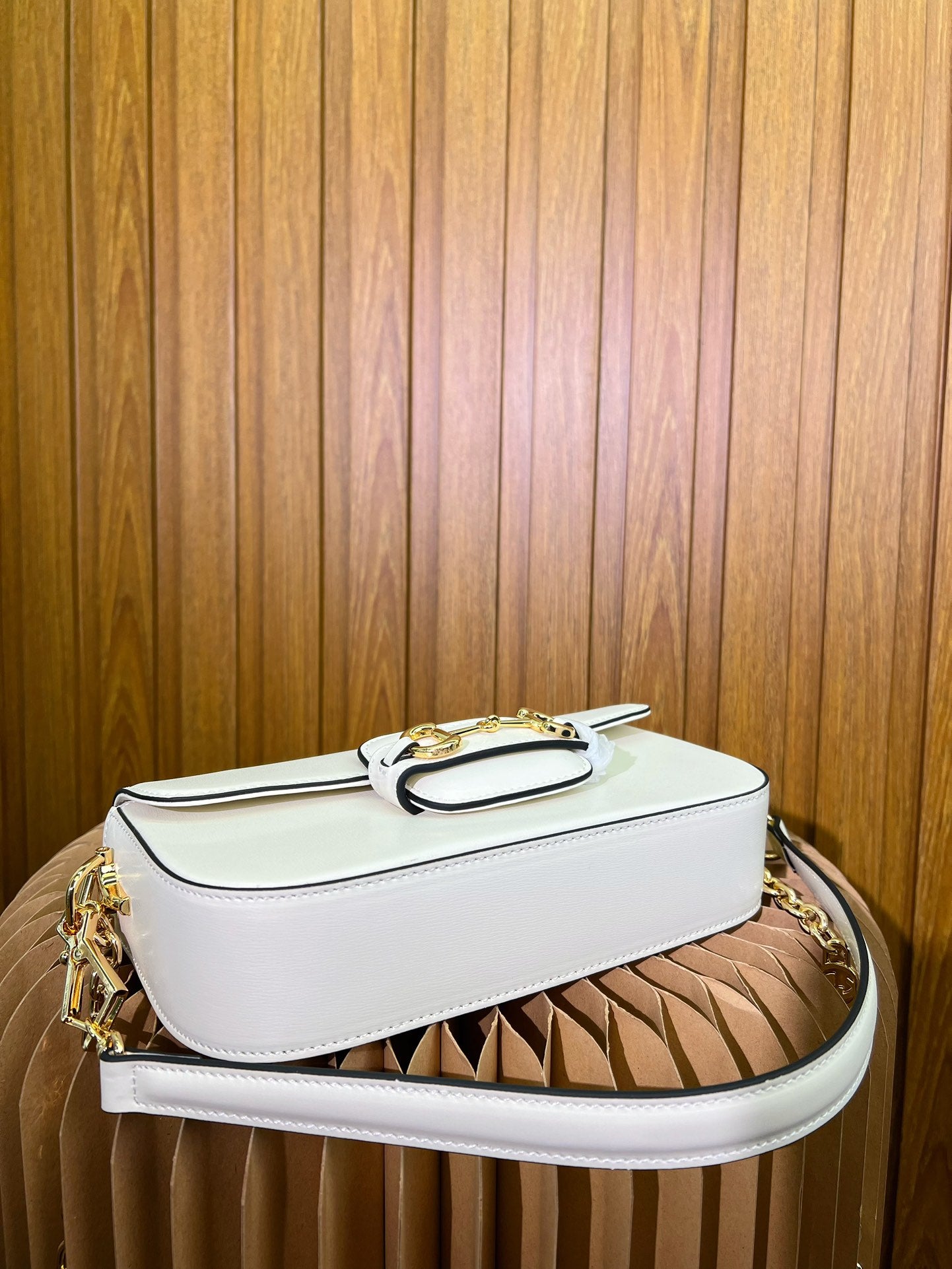 GUCCI BAG 372