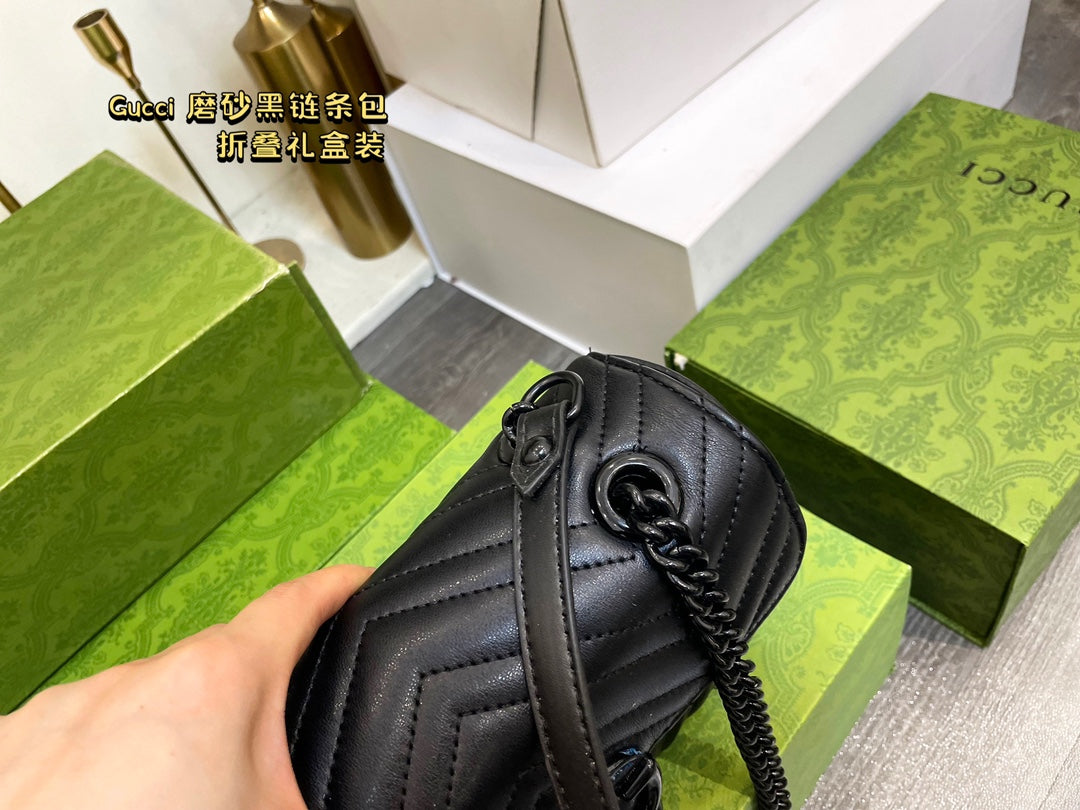 GUCCI BAG  385-1