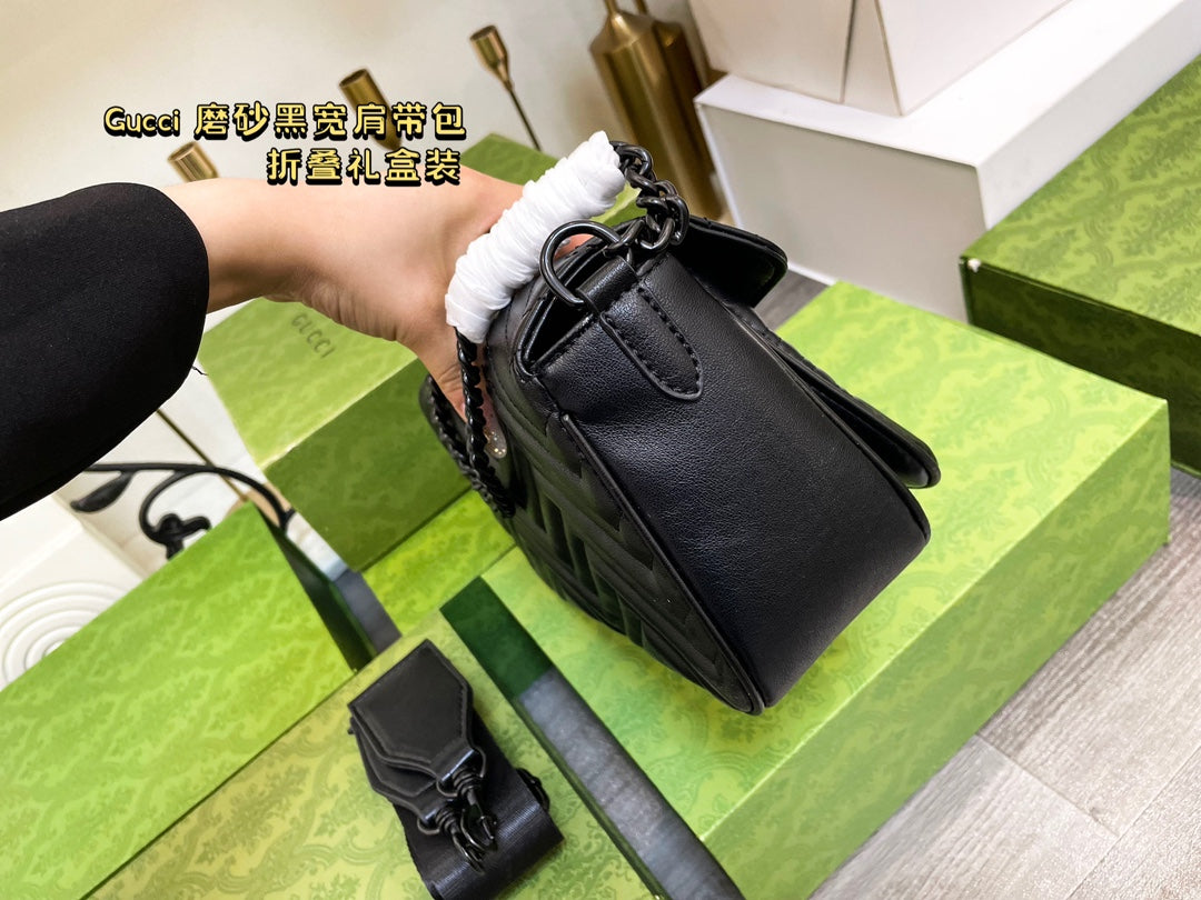 GUCCI BAG  385-3