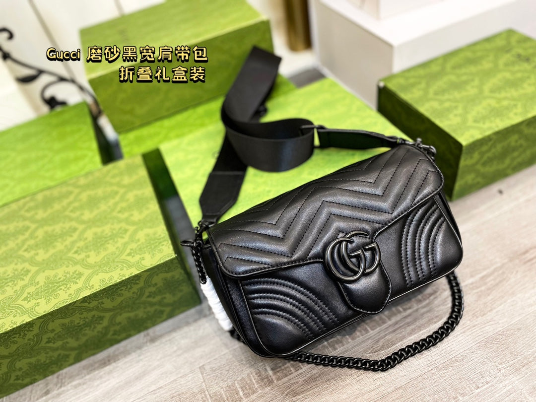 GUCCI BAG  385-3