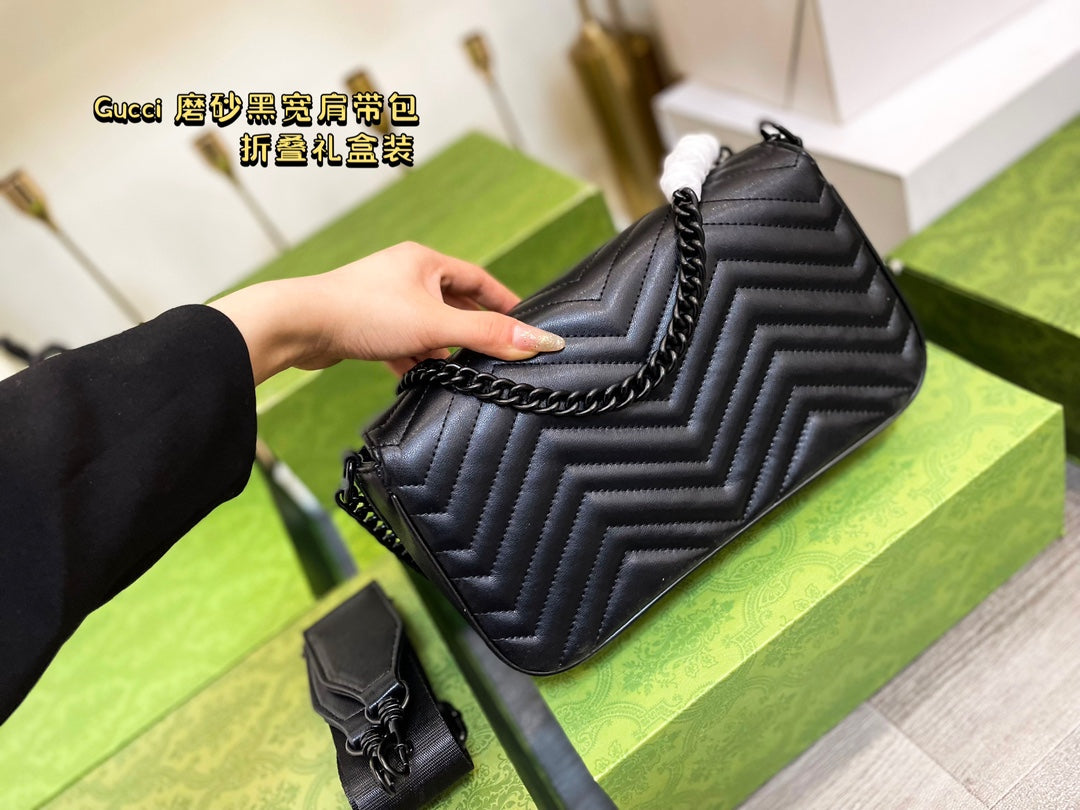 GUCCI BAG  385-3