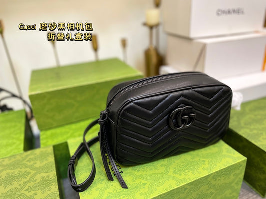 GUCCI BAG  385-4
