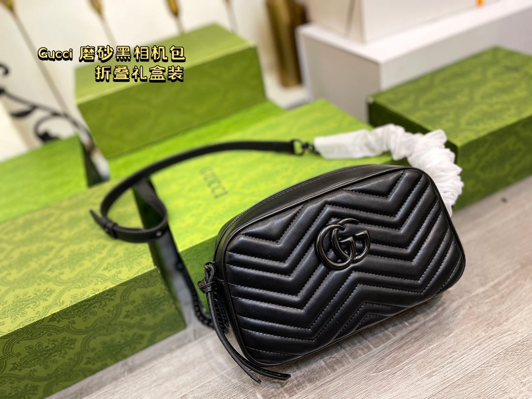 GUCCI BAG  385-4