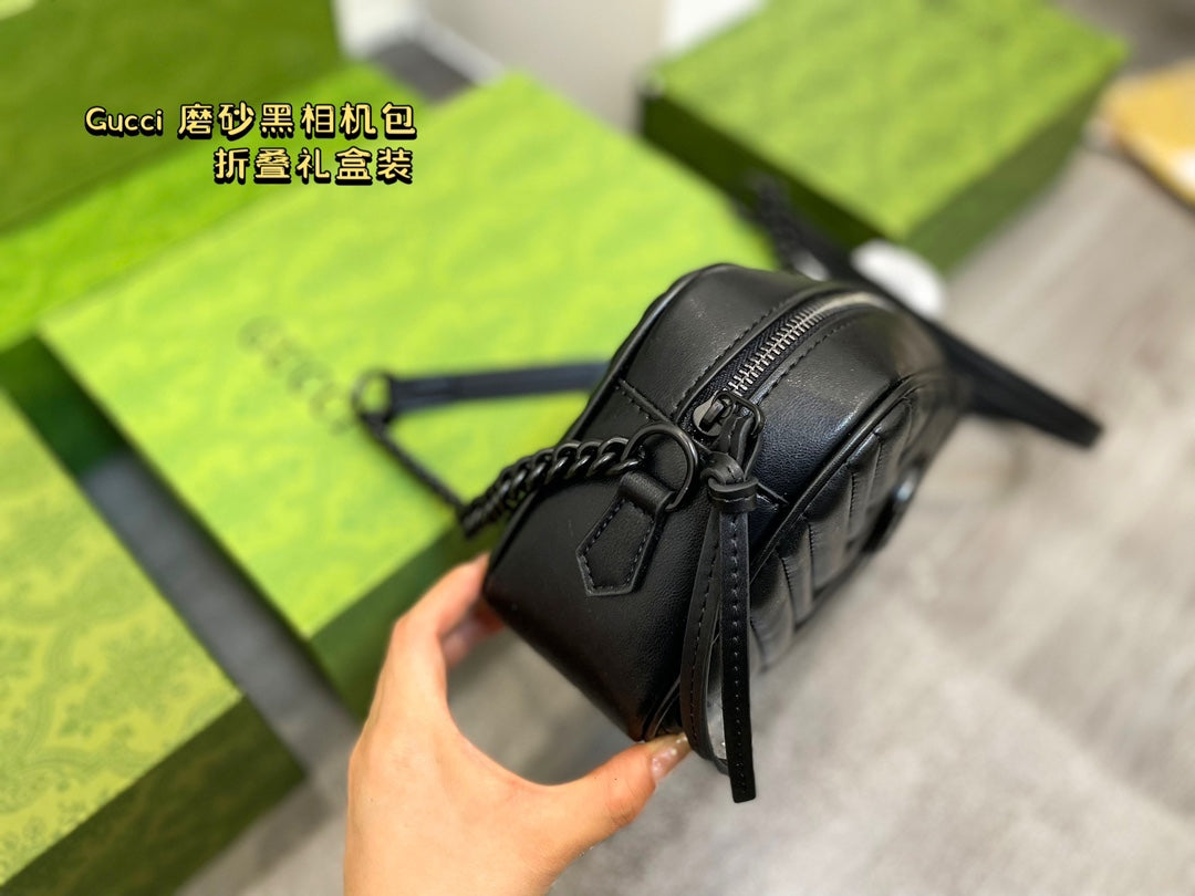 GUCCI BAG  385-4