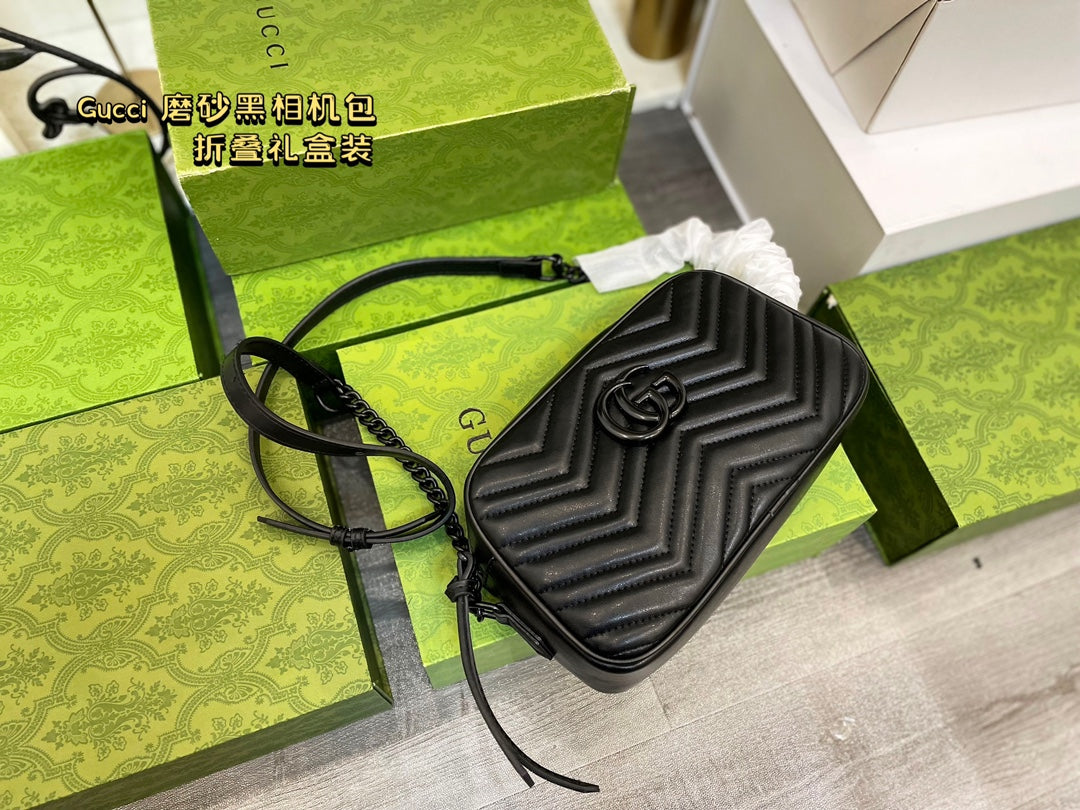 GUCCI BAG  385-4