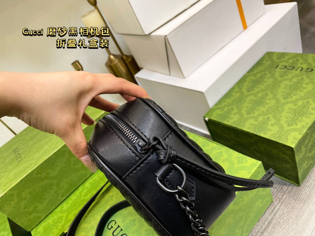 GUCCI BAG  385-4