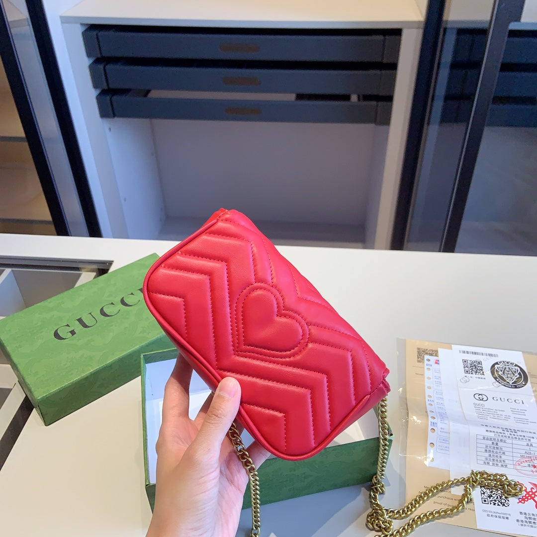 GUCCI BAG  401