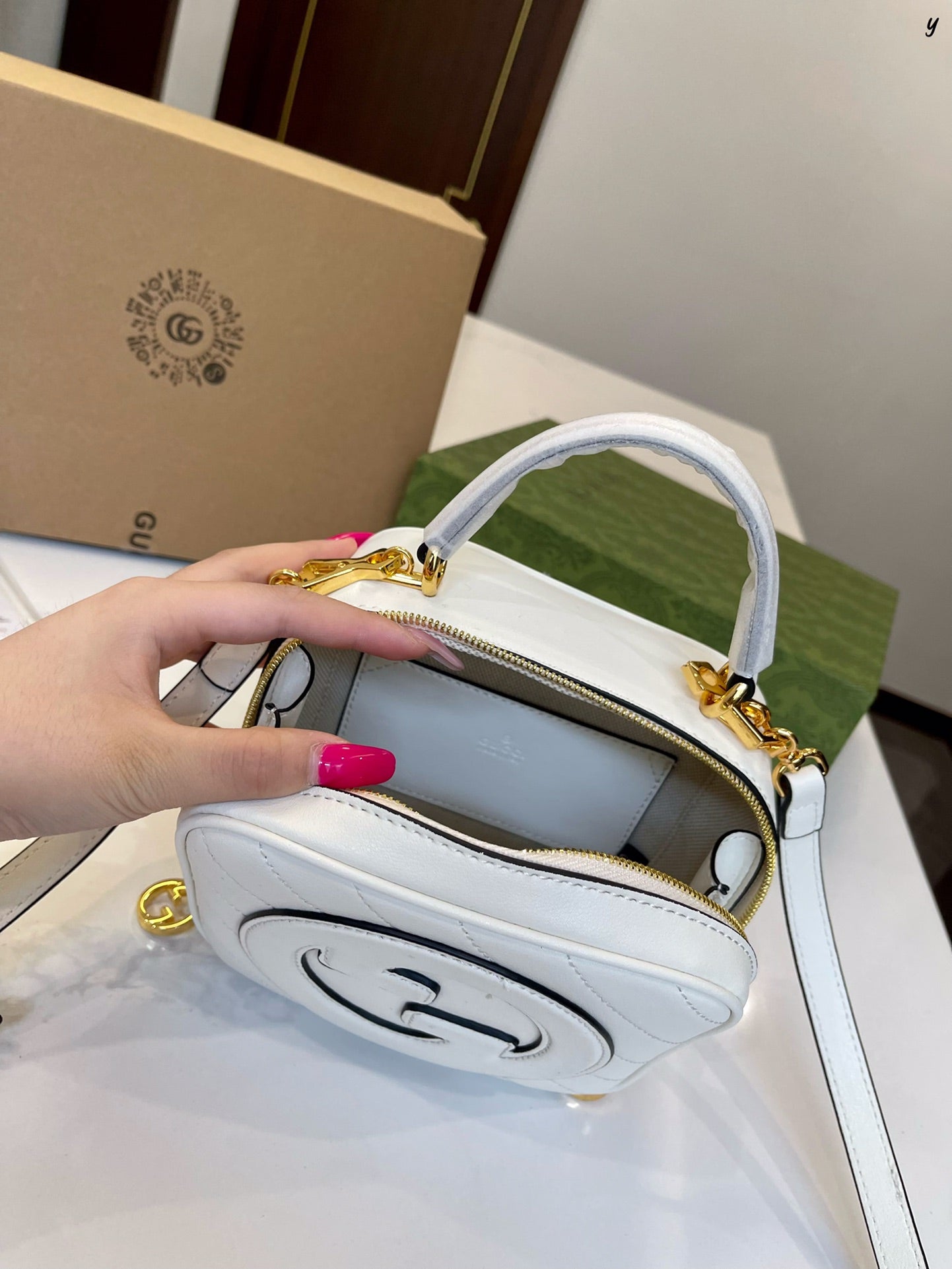 GUCCI BAG 406-3