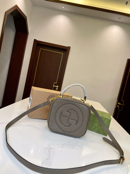 GUCCI BAG 406-4