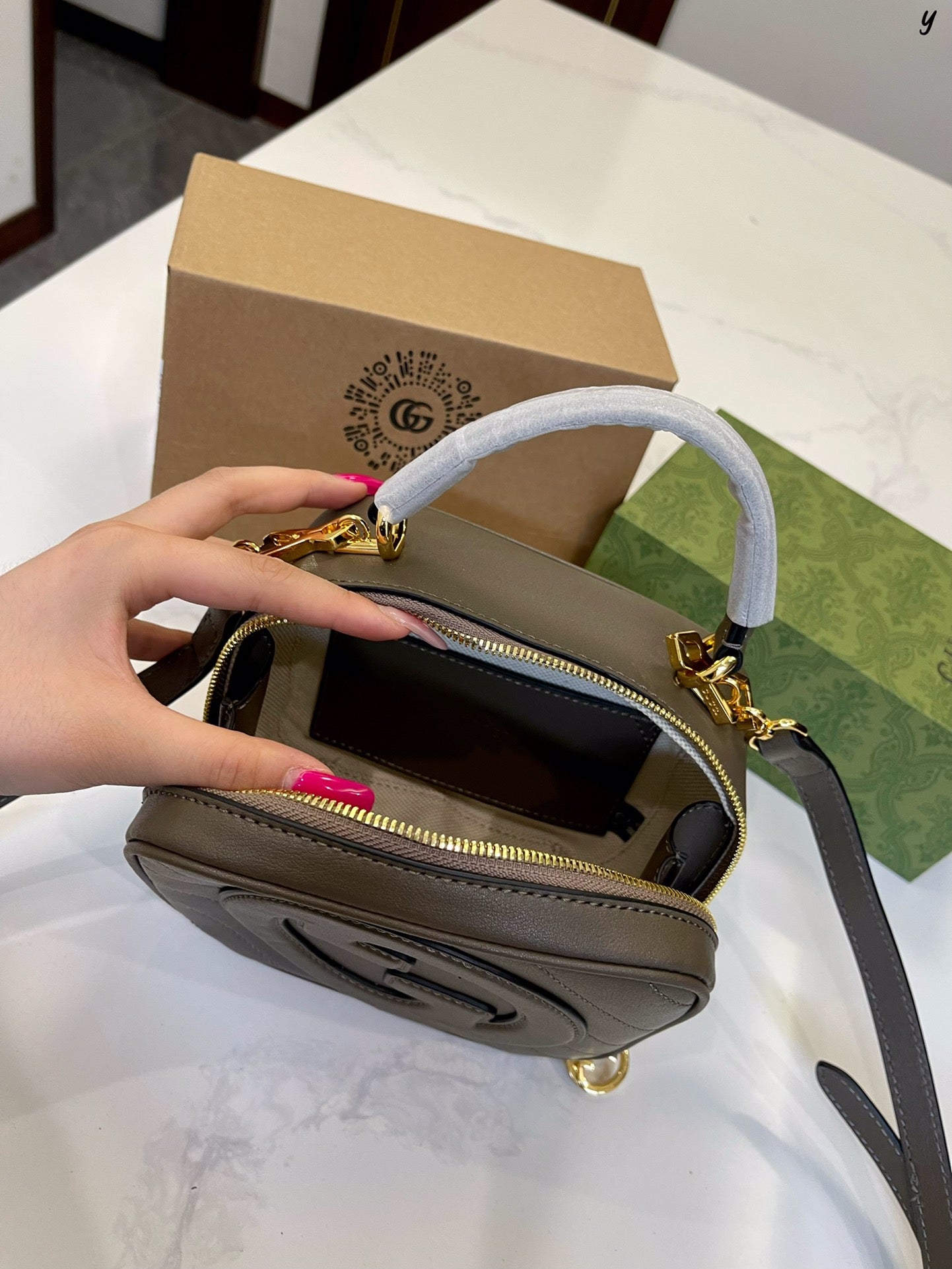 GUCCI BAG 406-4