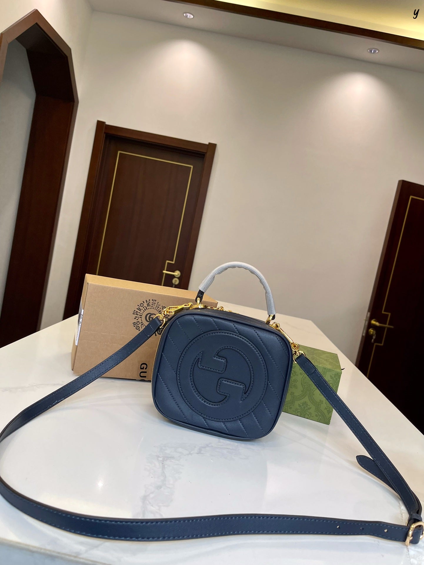 GUCCI BAG 406-5