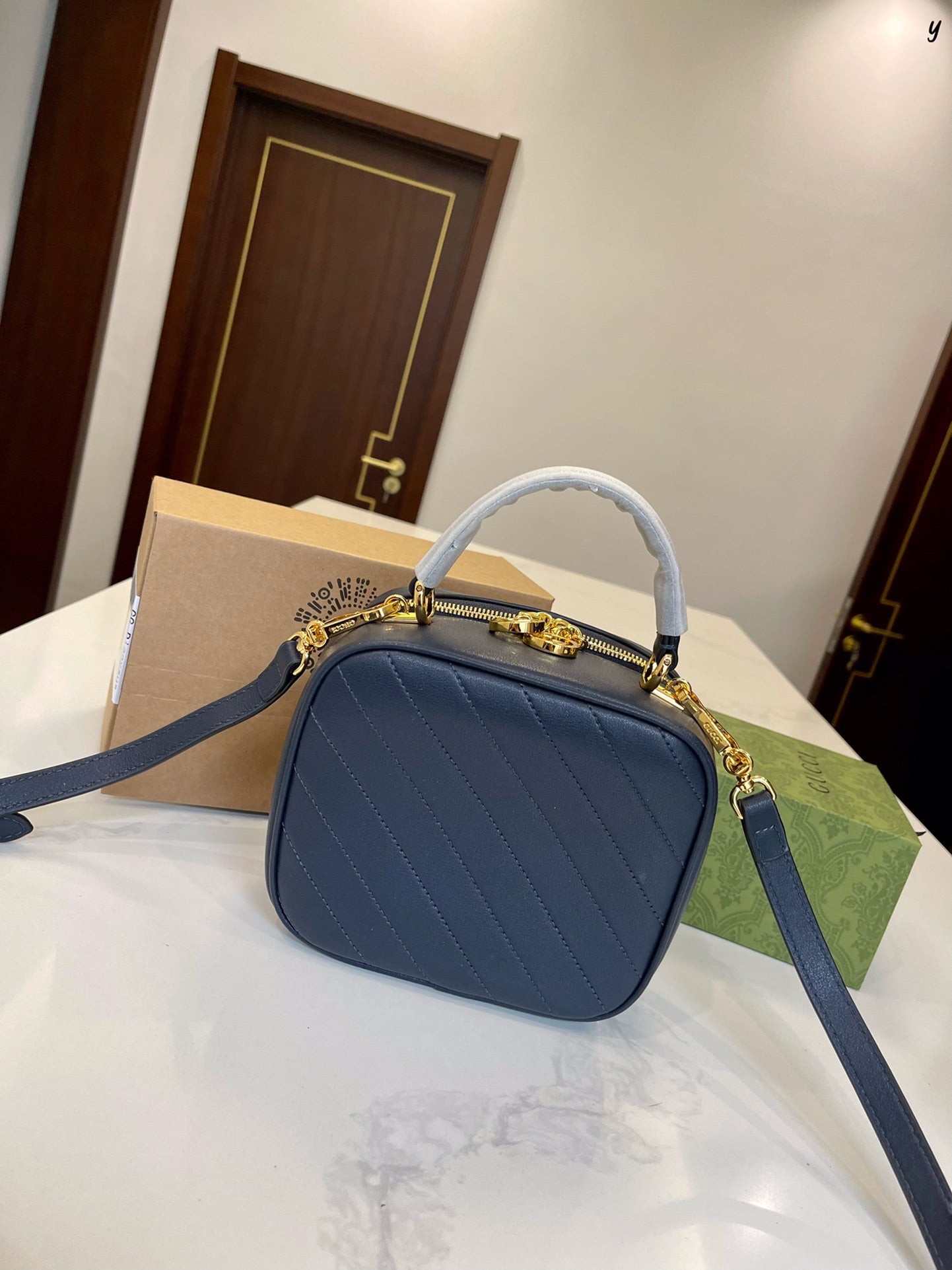 GUCCI BAG 406-2