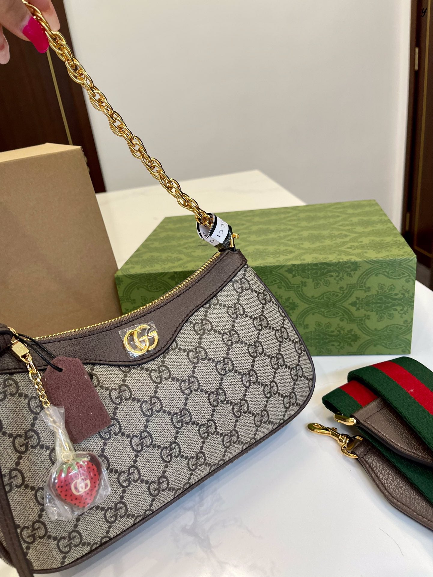 GUCCI BAG 408