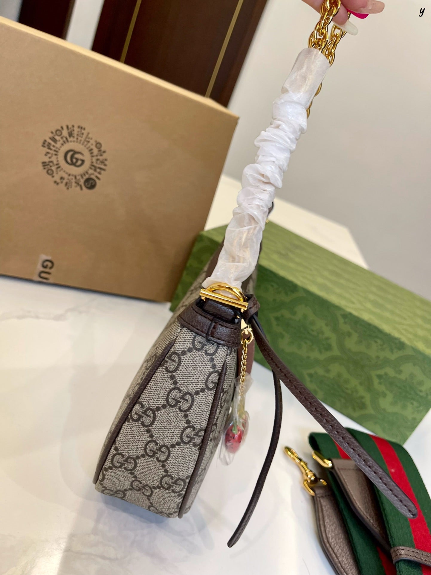 GUCCI BAG 408