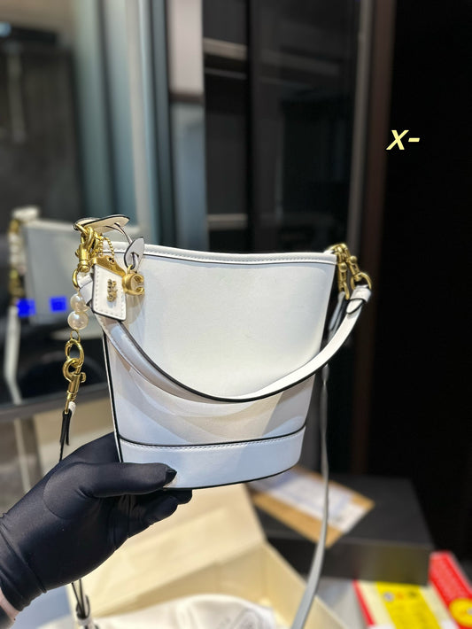 Co-BAG672