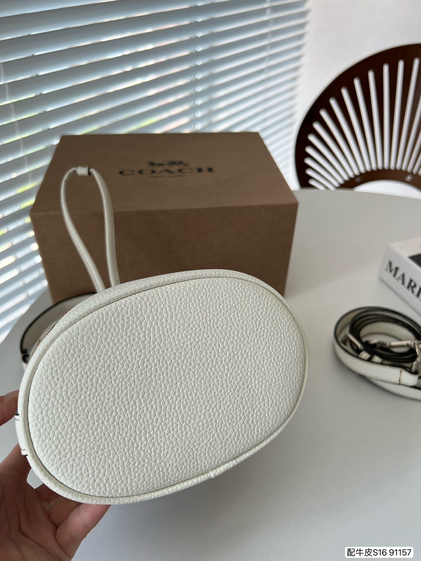 Co-BAG674