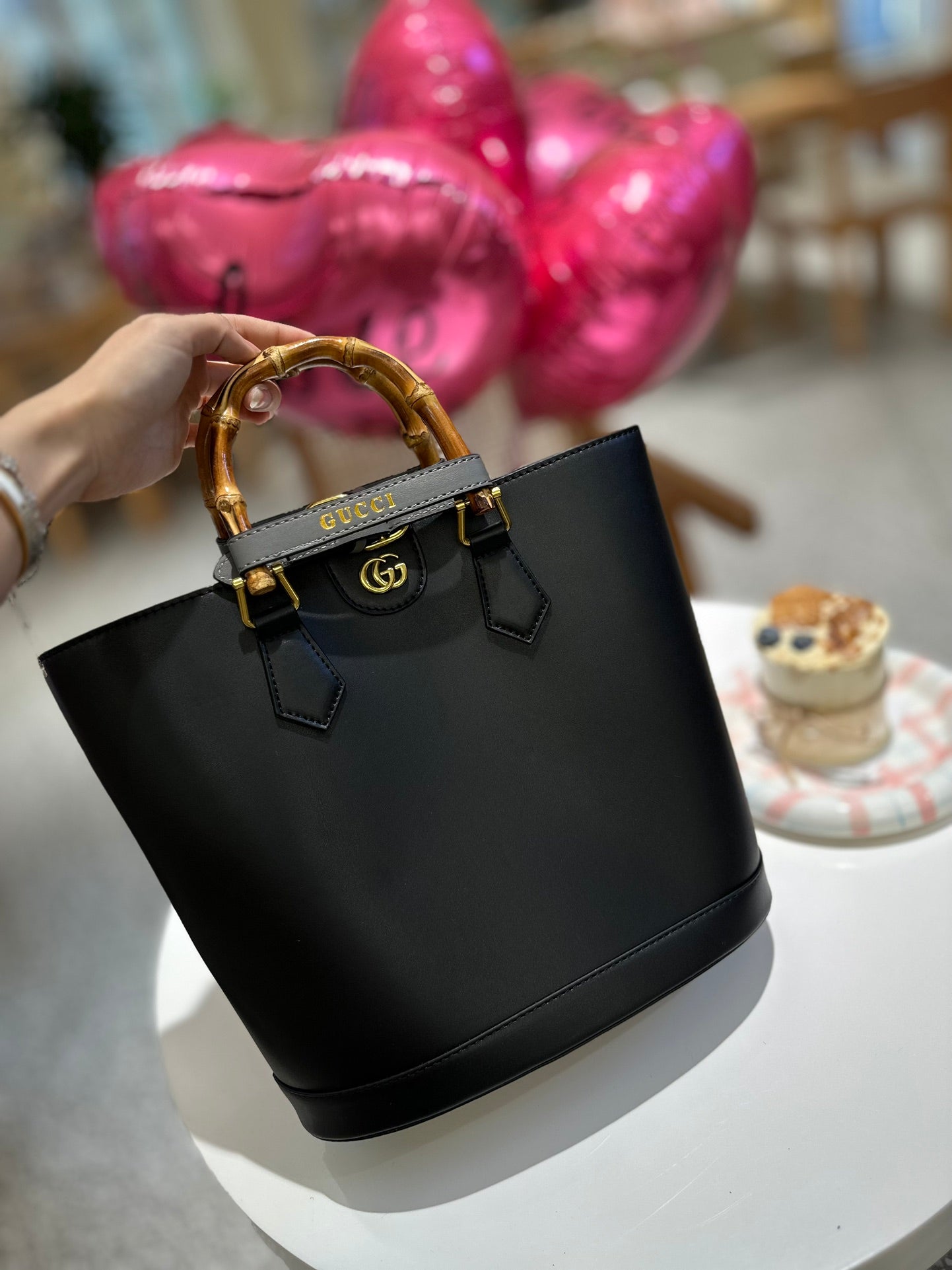 GUCCI BAG 421-1