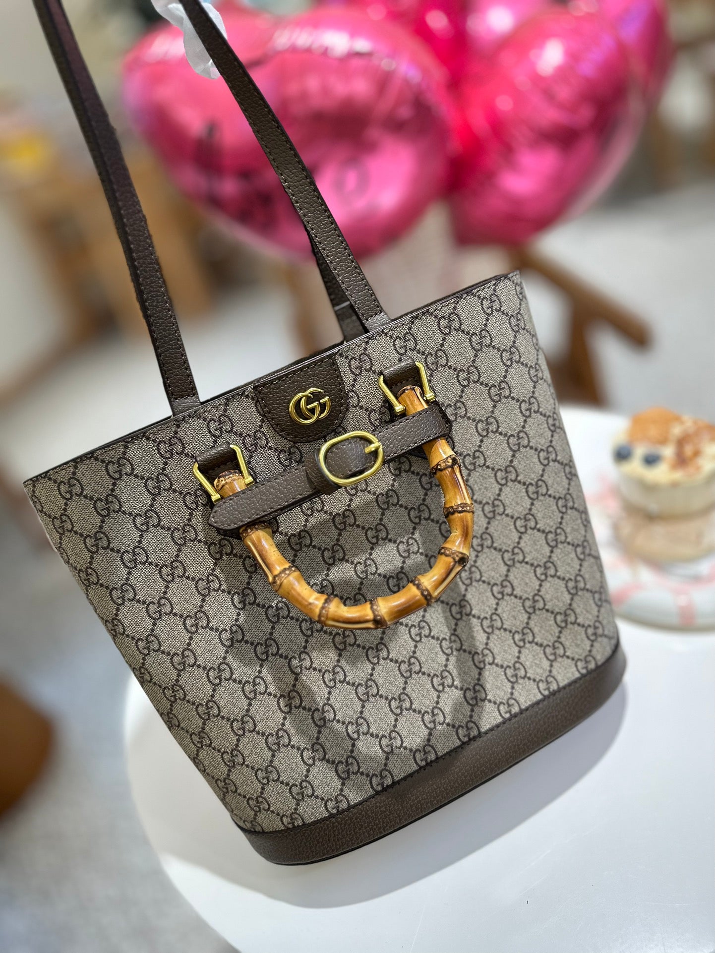GUCCI BAG 421-1