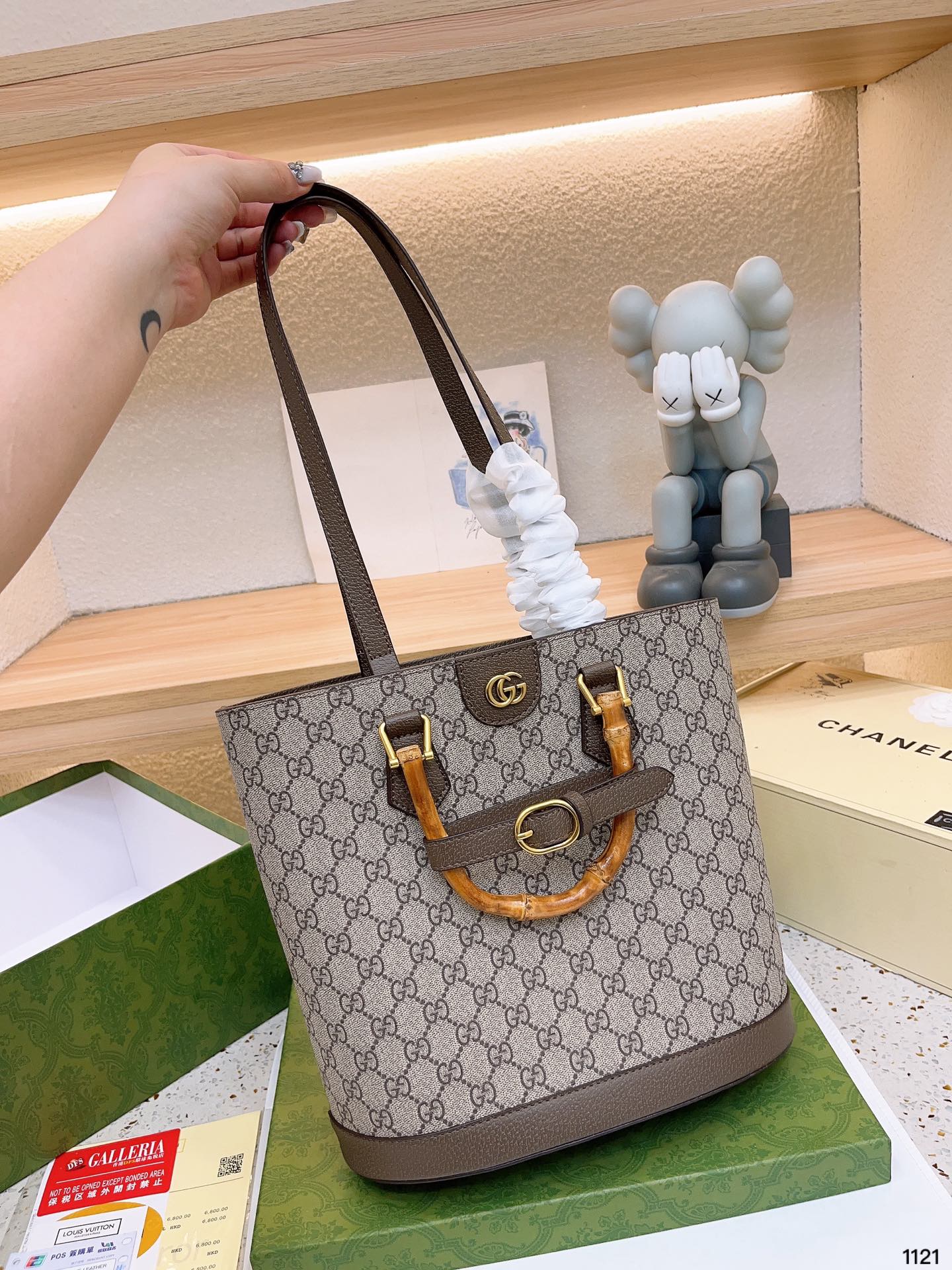 GUCCI BAG 421-3