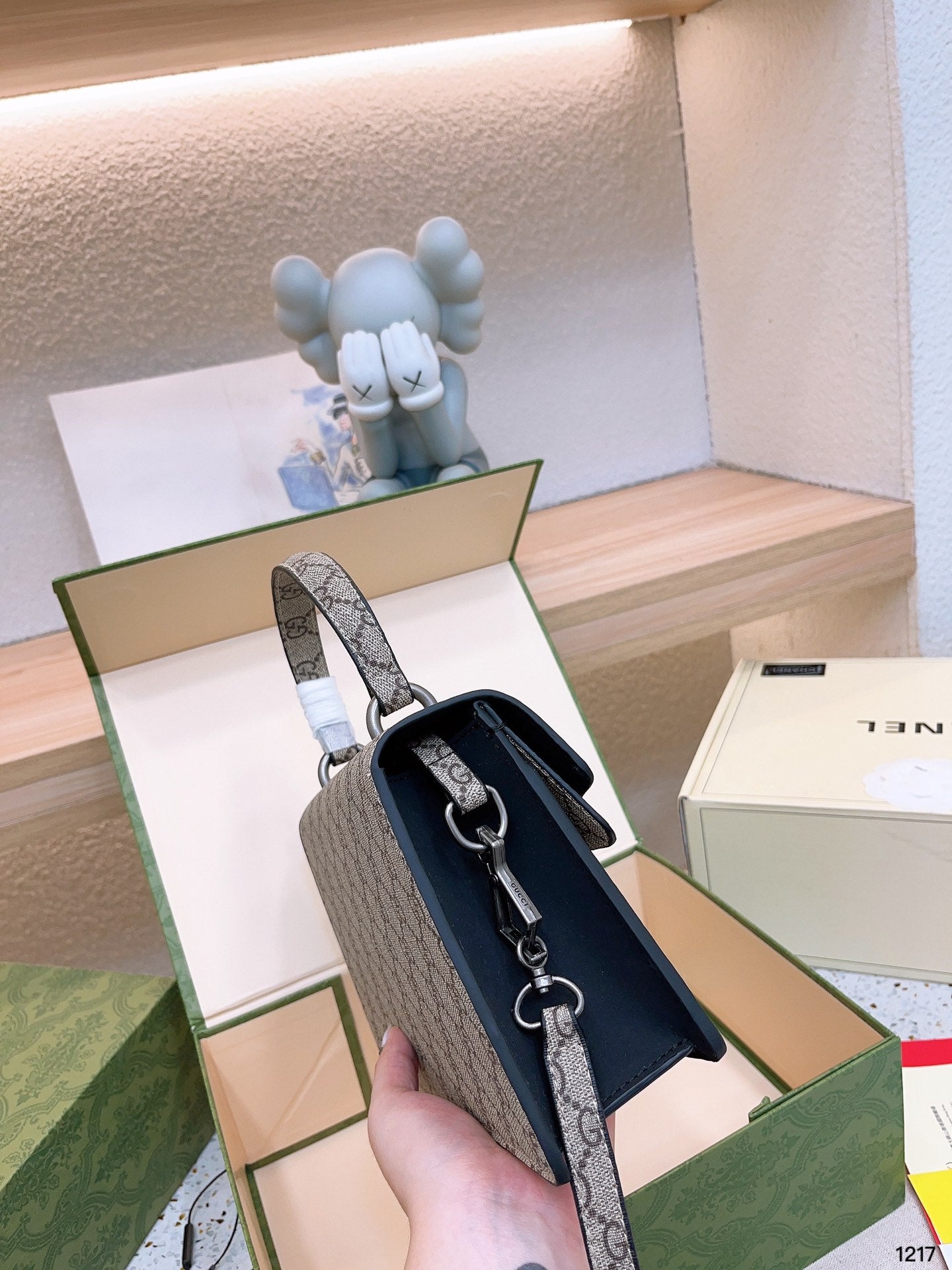GUCCI BAG  422-2