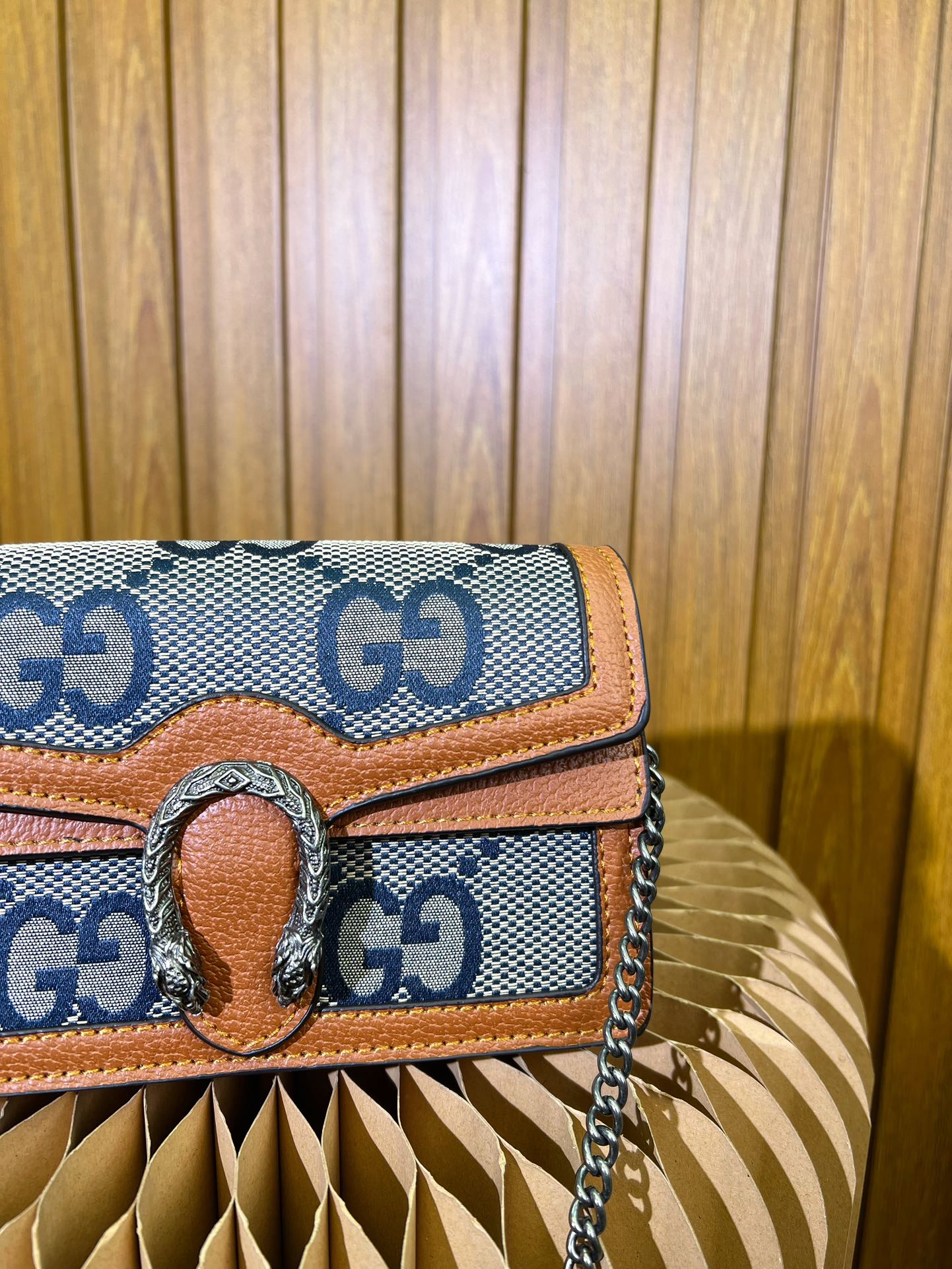 GUCCI BAG 423-2